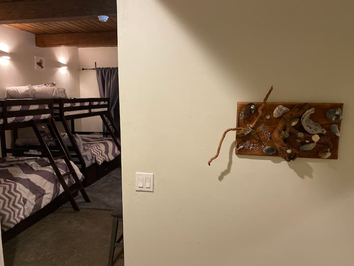 საძინებელი 4