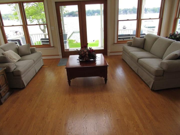 Comfortable Lakeside Getaway 2025 - Whitmore Lake, MI