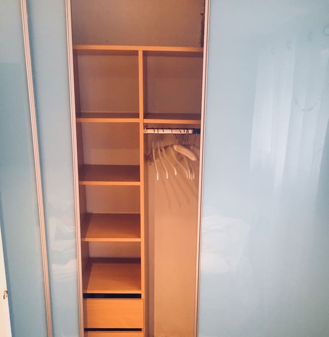 Bedroom: Lots of storage (built-in wardrobe)