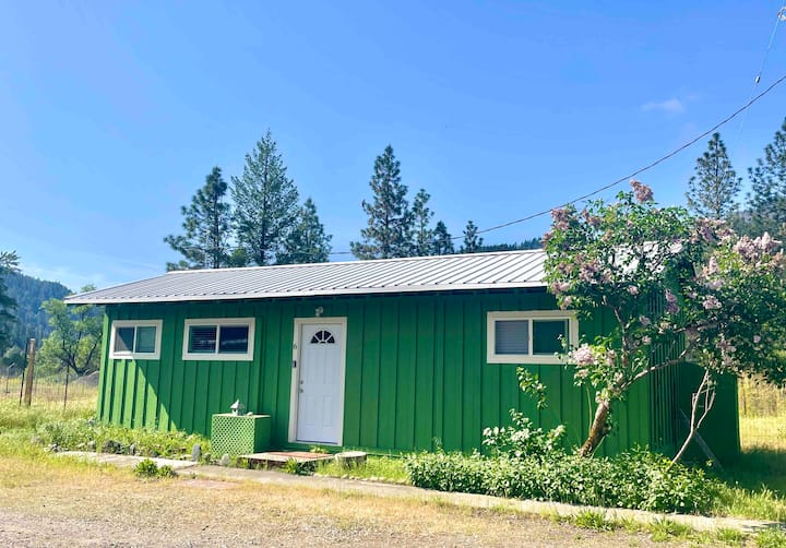 Riversong Getaway Cabin 6 借りられる離れ Hyampom, カリフォルニア州, アメリカ合衆国 Airbnb