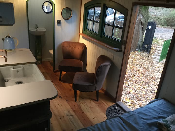 Shepherd’s Hut With Own Private Space - York