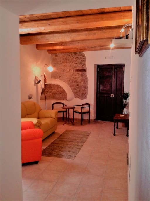 ingresso salottino comune
