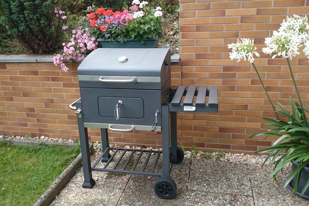 Ein großer Grill steht auch zur Verfügung
