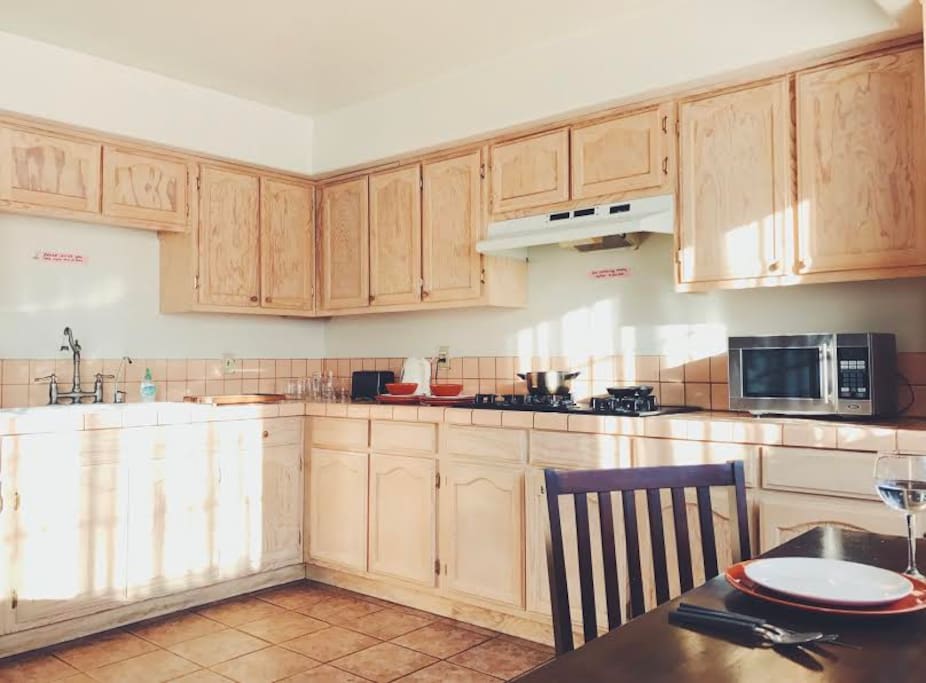 Fully furnished kitchen