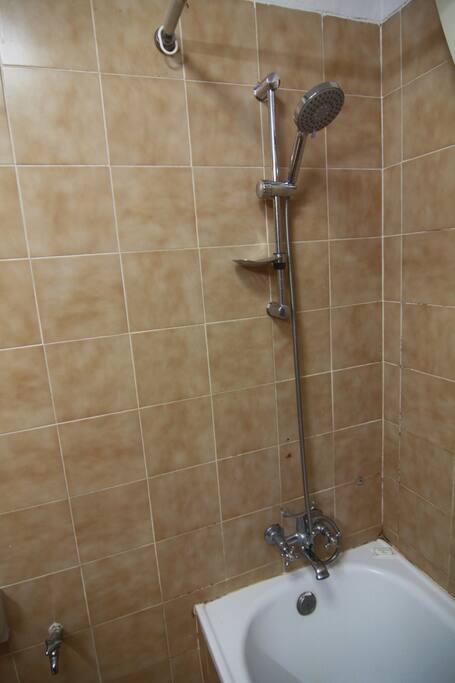 Room 605 Bathroom