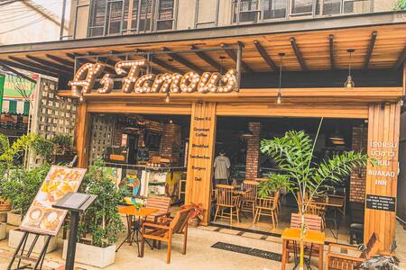 Buakao Inn @ A's Famous - Pub Street- Night Market