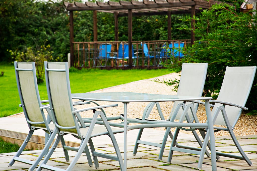 Outdoor Seating