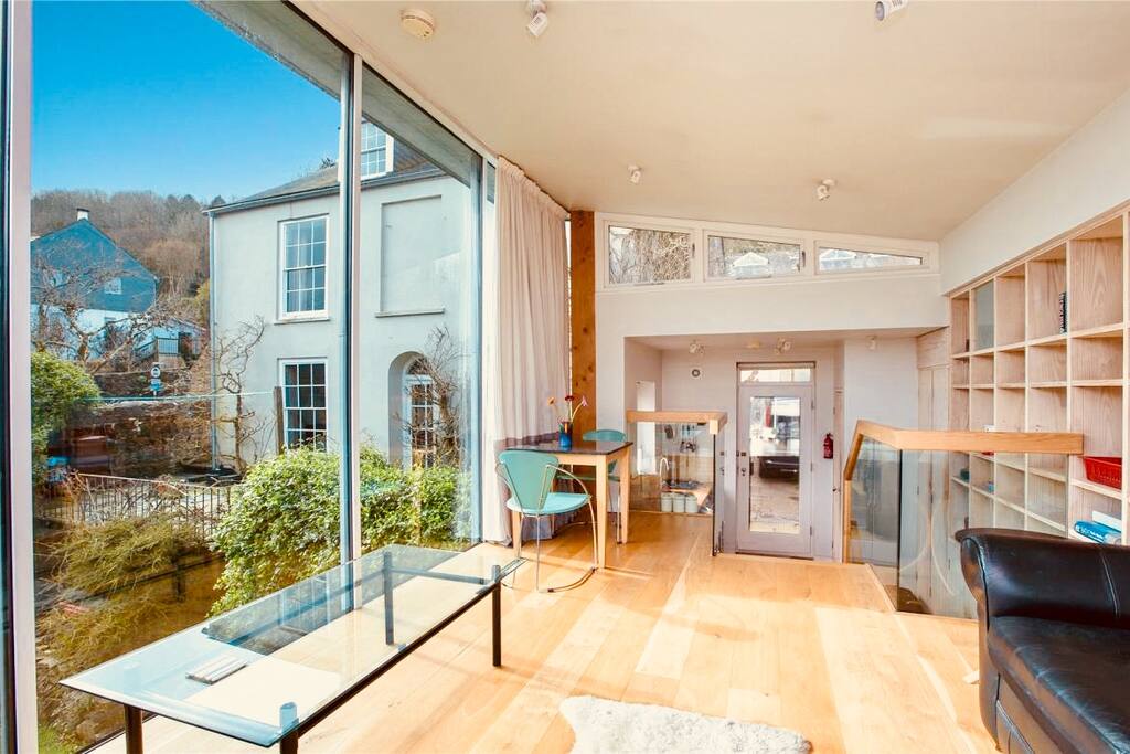 Contemporary living at The Rock