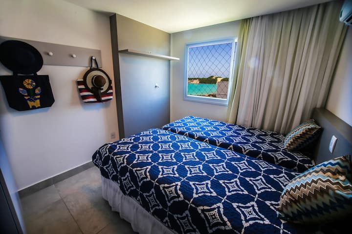 Single room with beautiful view and 2 box beds, one of which is a double bed (maximum of 3 people). This room features a Smart TV HD with a digital antenna.