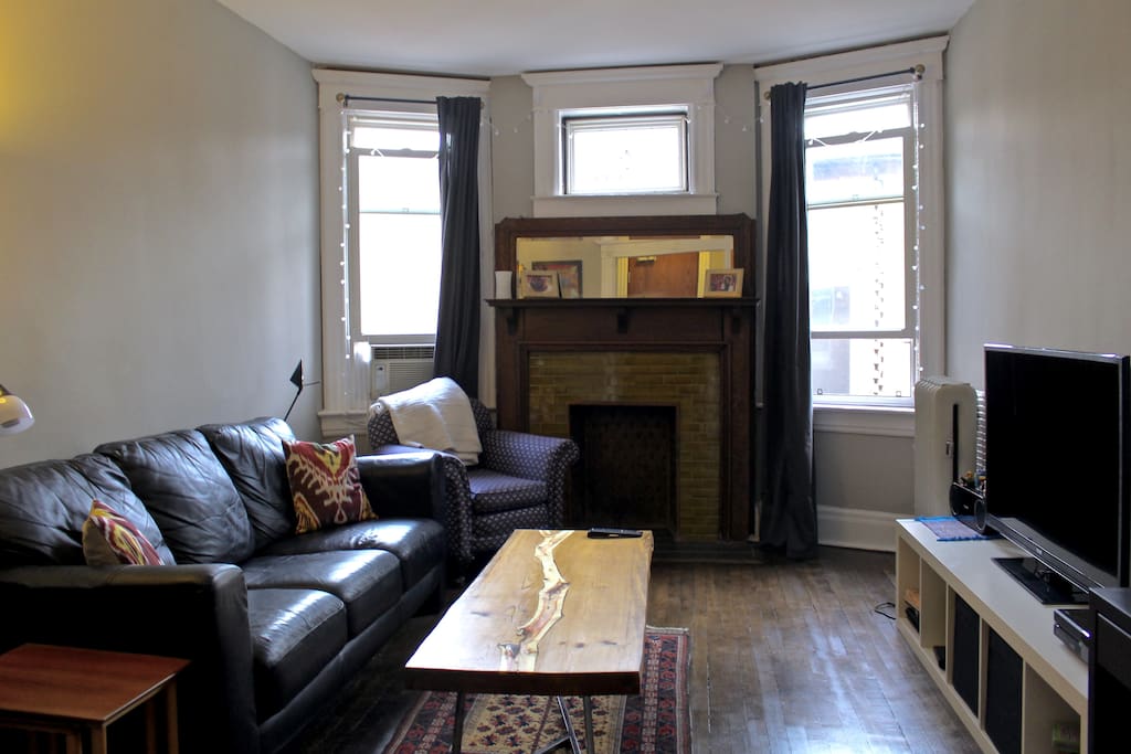 Bright and spacious living room