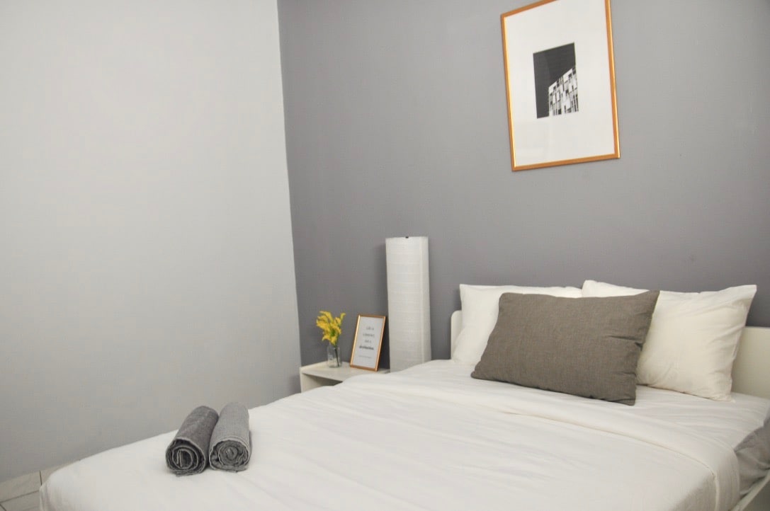 Bedroom 1 (Ground Level): Bedroom with 1 Hotel Standard Queen Bed, with Attached Private Bathroom