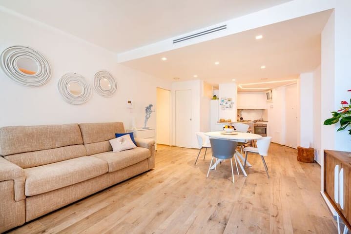 Luminosa dimora vista mare, convenzionata pool&spa