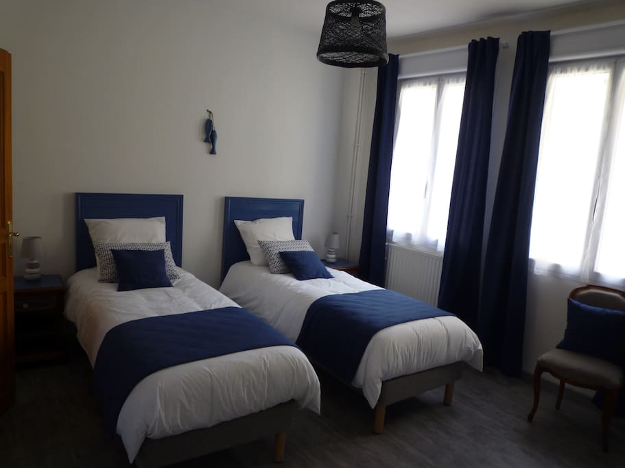 chambre 2 lits simples ou 1 queensize