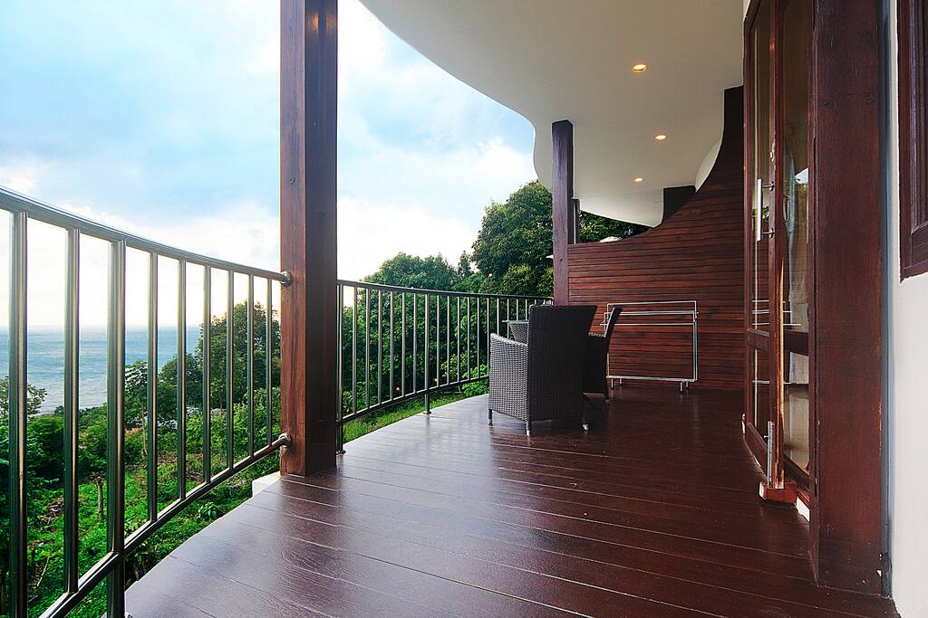 Spacious balcony with amazing sea view!