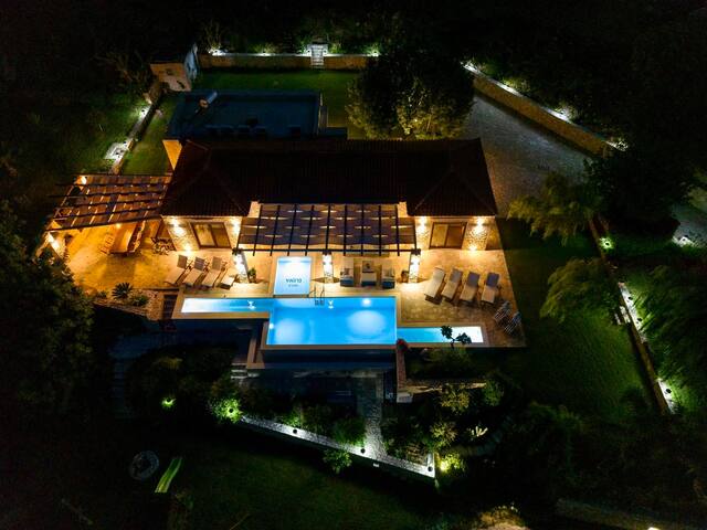 Villa Elena Chania – Explore Nature near a Luxurious Stone Villa with a Garden gallery image 2