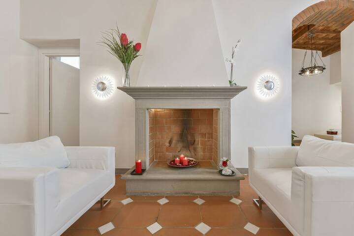 Made in Italy Apartment, History & Cotto Flooring gallery image 5