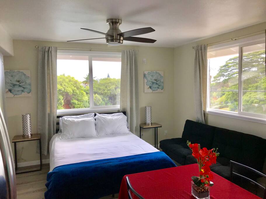 Studio with contemporary kitchen and huge windows so you can enjoy the green scenery outside! Your home away from home!