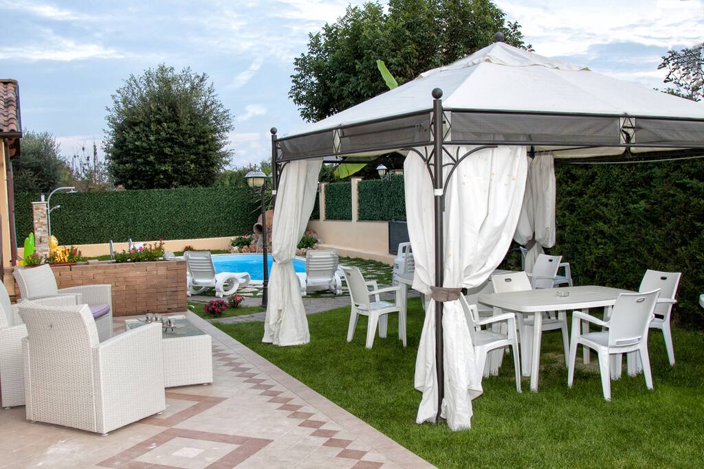 Area Gazebo