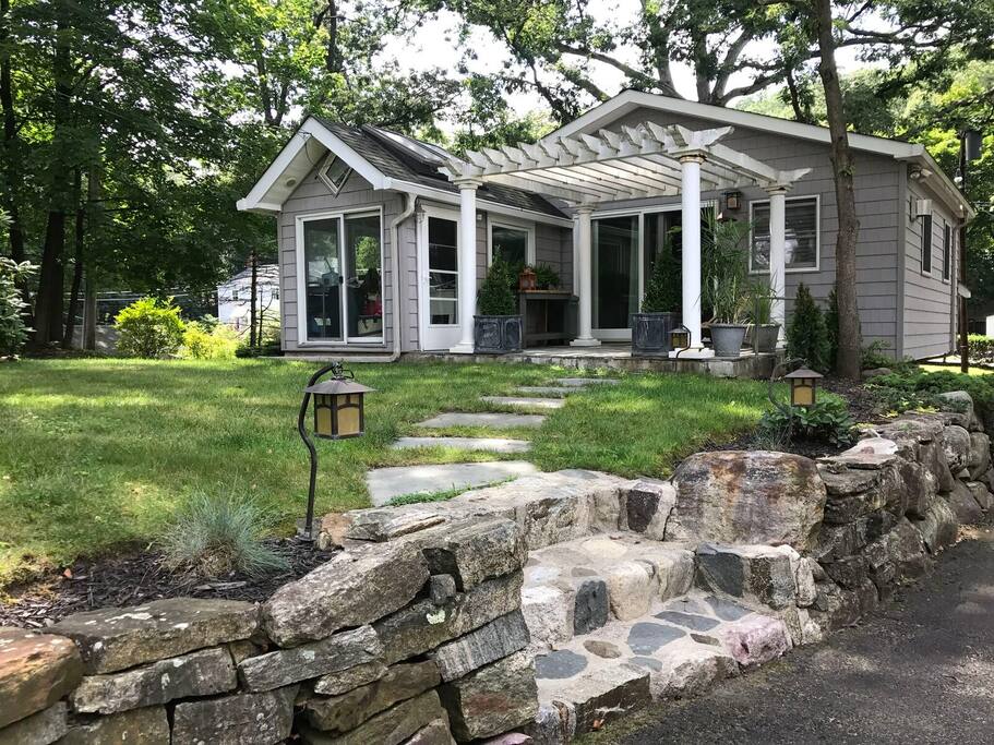 Entrance from the shared driveway