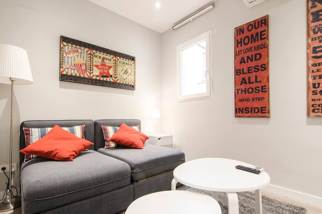 Living room / Sala de estar
