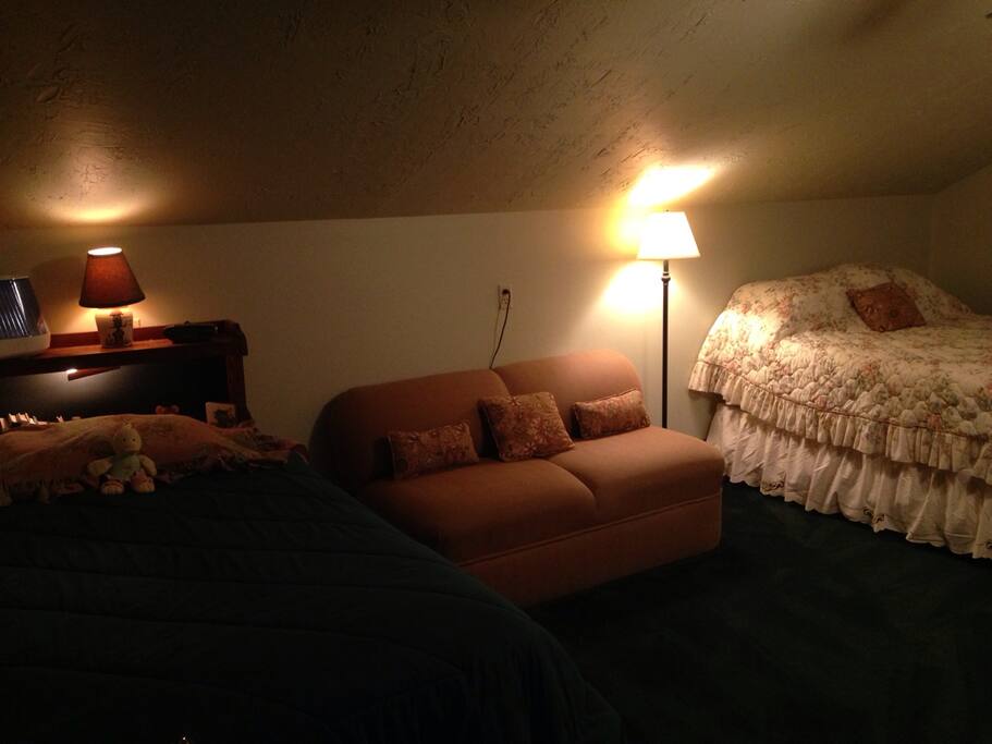 Queen and Twin Beds