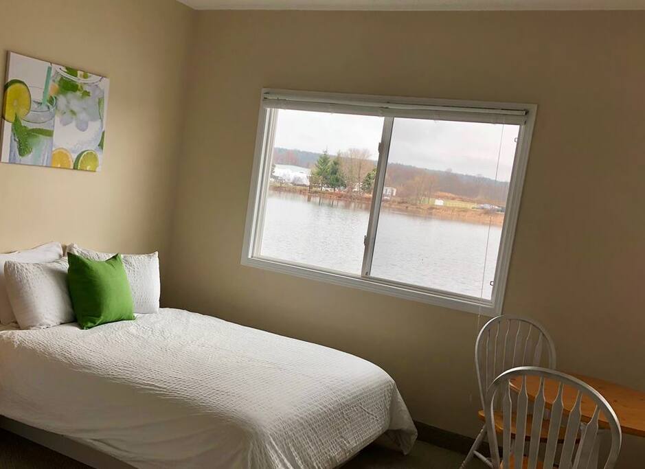 Lieutenant Room