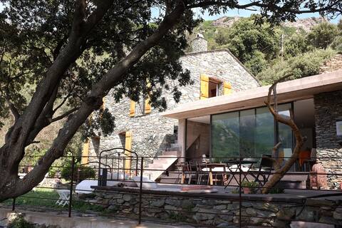 Architect's house at the top of the valley