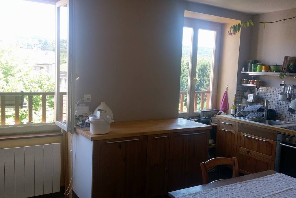 vue cuisine sur cour