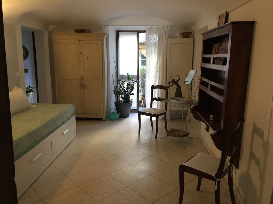 Entrance , with sofa bed