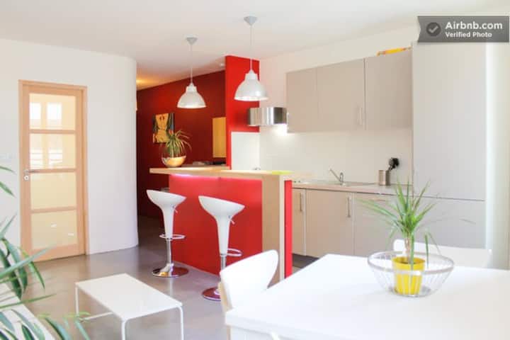 YOUR HOME IN MARSEILLE. 3*** Prado Metro & Parking