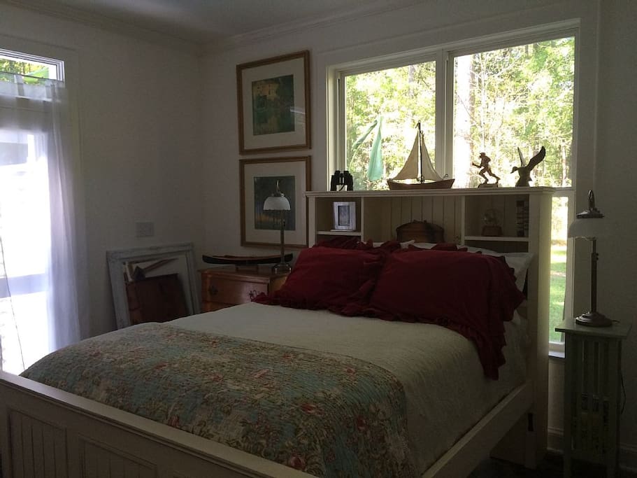 Captain's Bed. Full Size with Twin Trundle.
Shared Bathroom/Shower