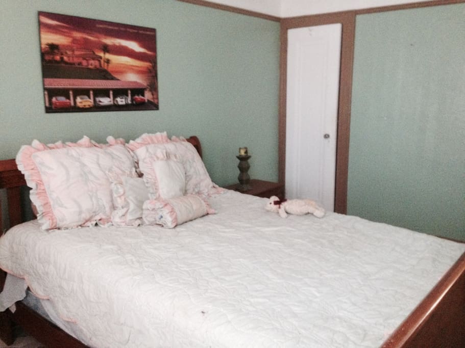 Queen size bed