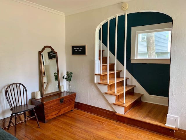 1 spacious bedroom in a cozy house close to SU 🍊