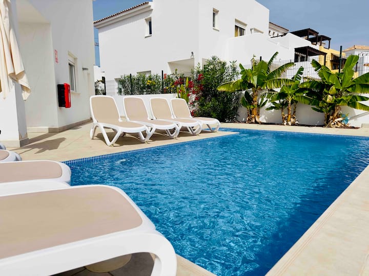 Villa 10 · Queen, Amarilla Golf — outdoor area