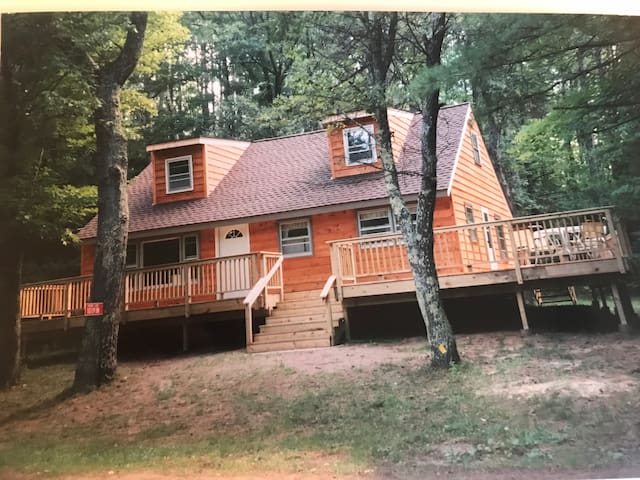 Airbnb Round Lake Vacation Rentals Places To Stay