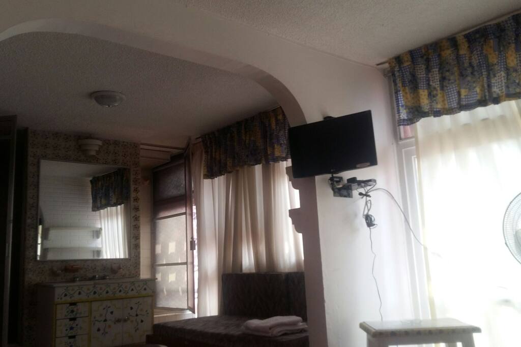 Wifi. Pantalla plana. Ambiente familiar.