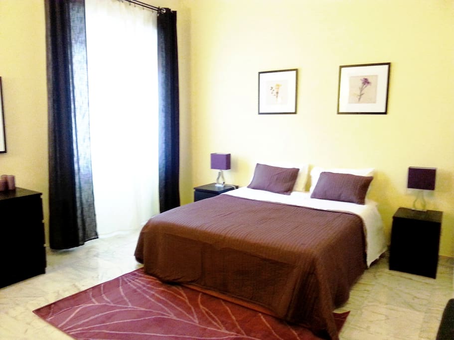 Large double bedroom