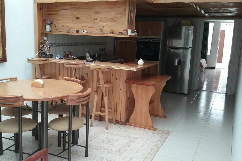 Hall dining and kitchen/ comedor cocina y pasillo hacia la habitacion