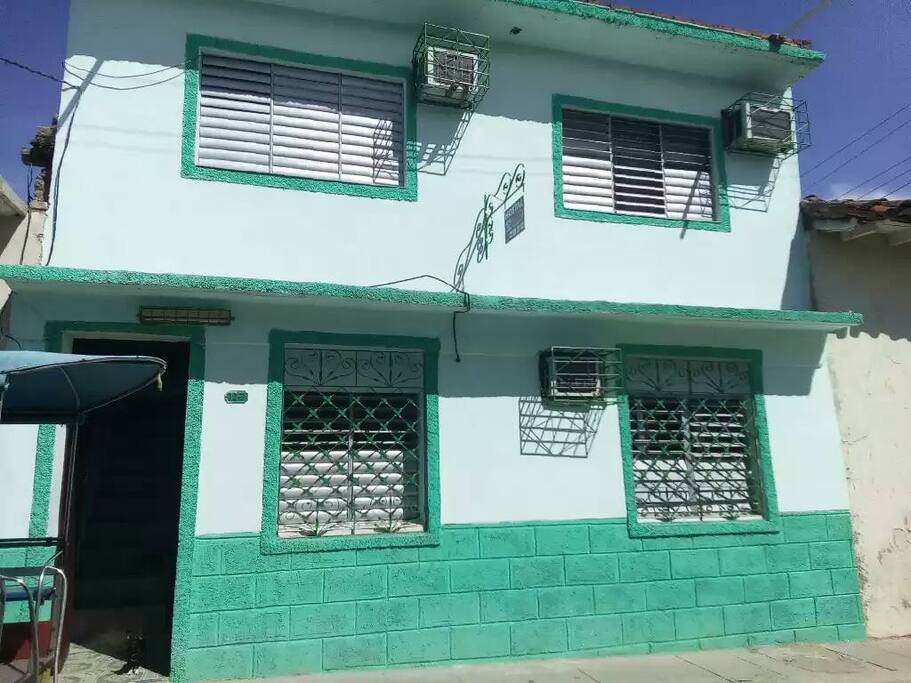 Frente de la Casa
