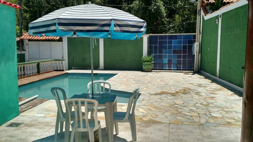 Place to relax and socialize with friends