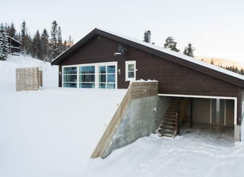 Great cabin at Bjørgan 200 m. from the children's slope