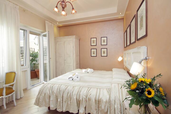 Colosseo Studios Luxury Apartment Rome