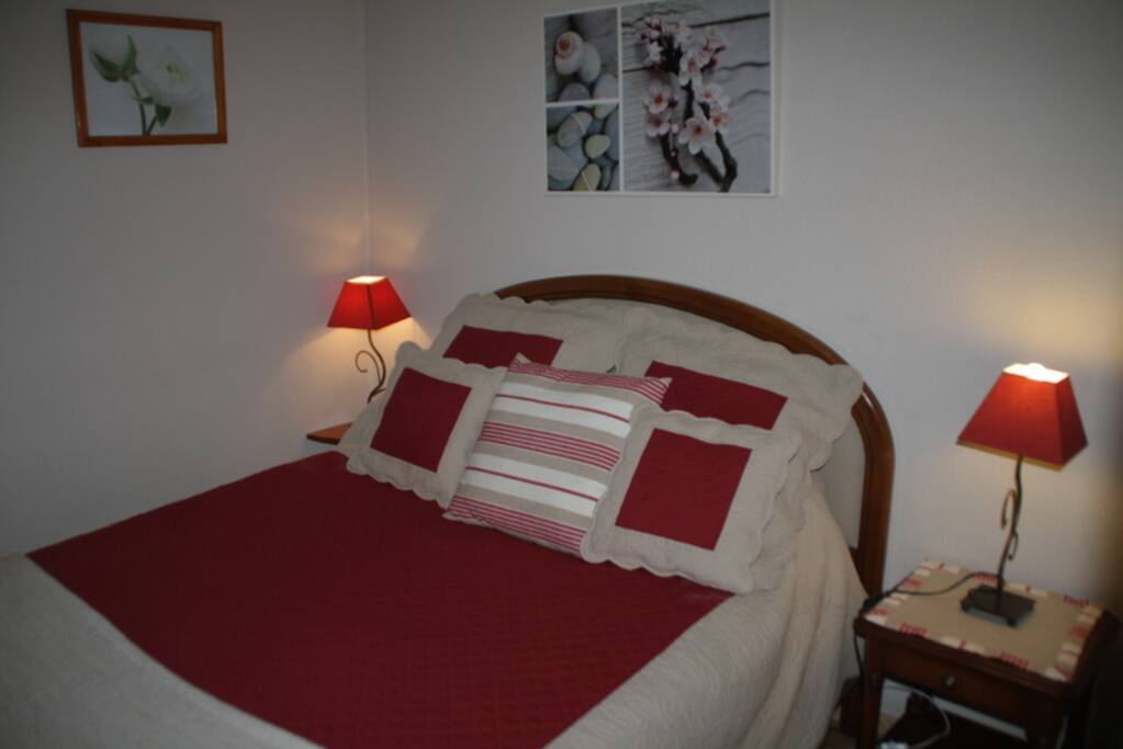 Chambre lit double
excellente literie