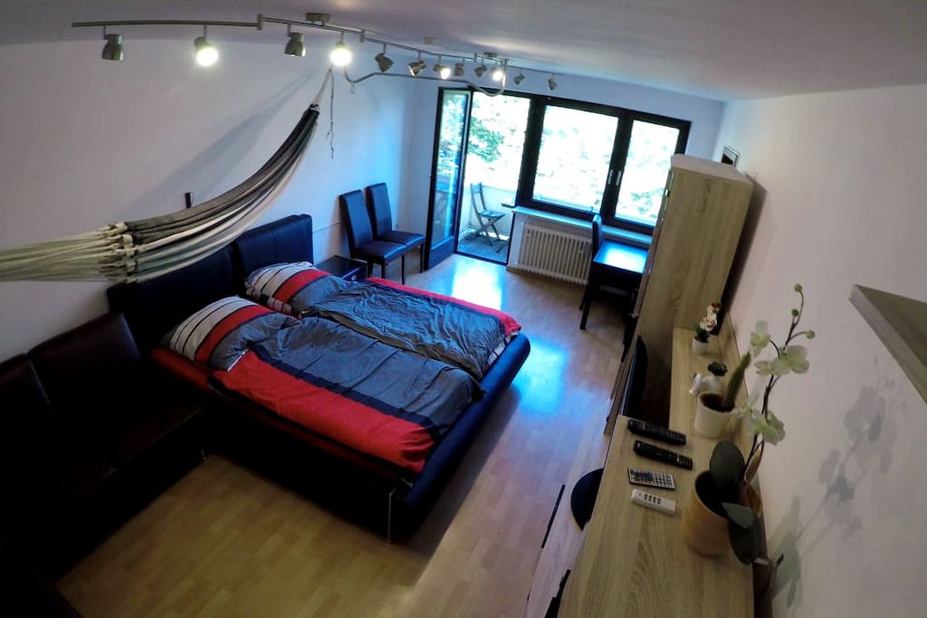 Wohn- / Schlaf- / Esszimmer