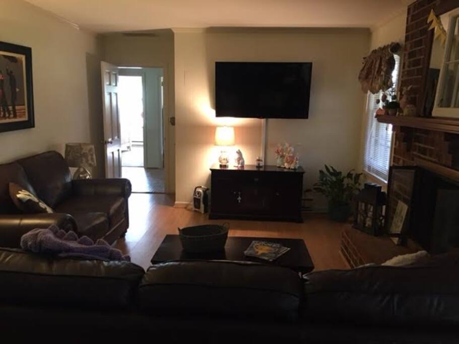 Den/Kitchen