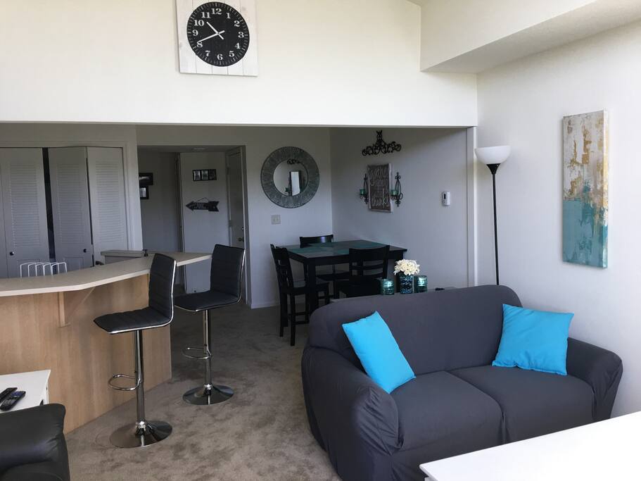 Living/dining/kitchen area