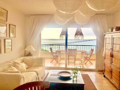 Popular Airbnb listing: Exclusive penthouse with ocean views in Altea