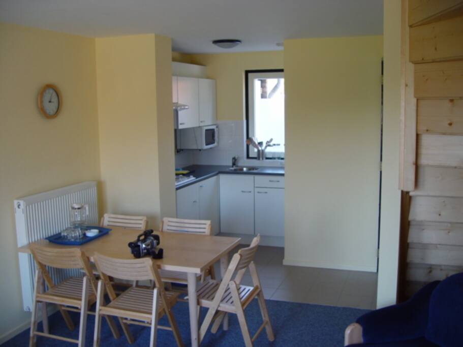 woonkamer met keuken