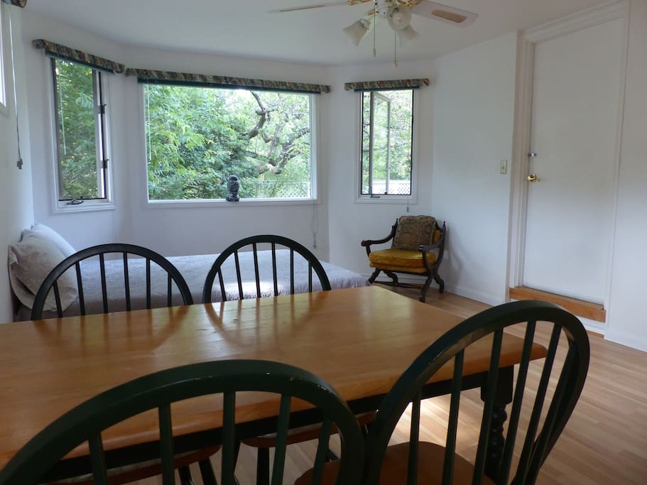 Dining or working area
