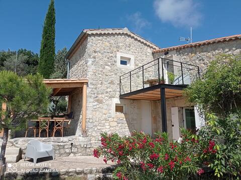 Stone house and Mediterranean atmosphere